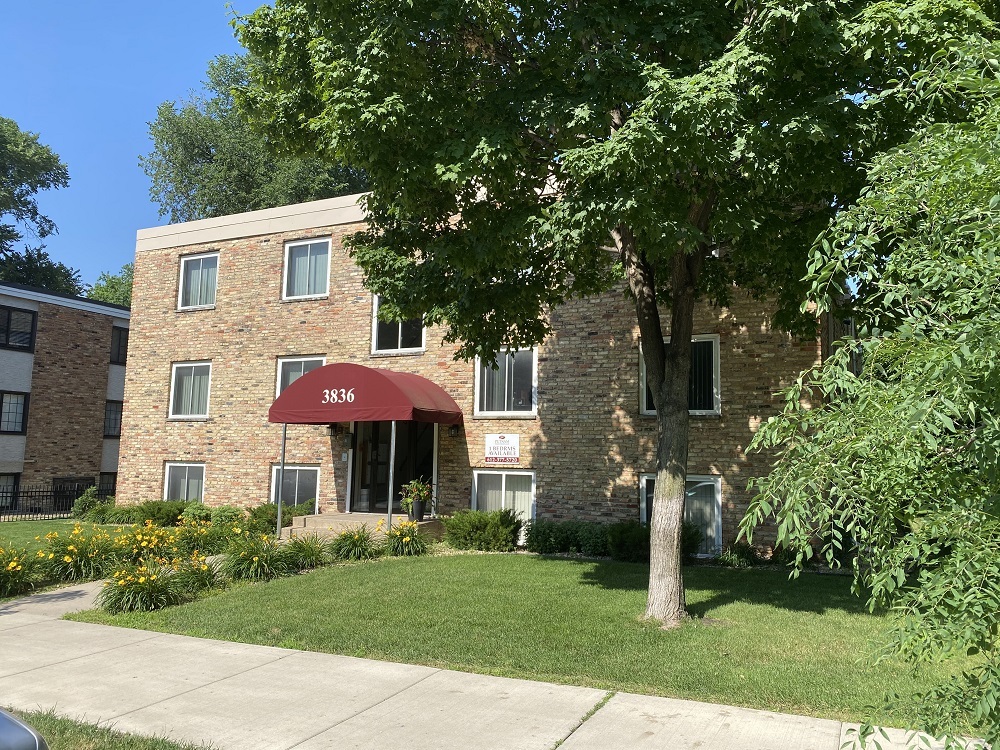 3836 Nicollet Ave S, Minneapolis MN 55408 - 18 units: 1 BRs