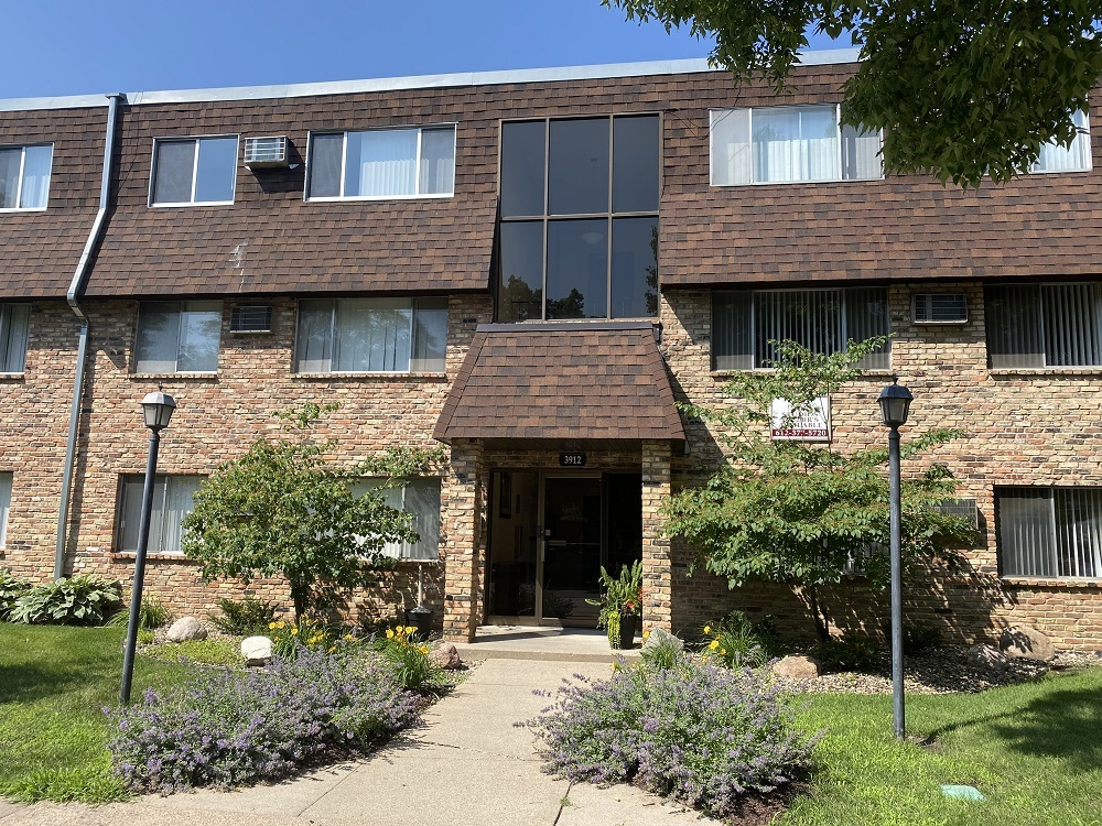 3912 Minnehaha Ave S, Minneapolis MN 55406 - 29 units: 0, 1 & 2 BRs