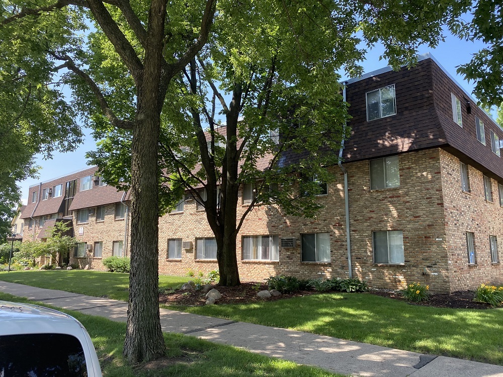 3912 Minnehaha
