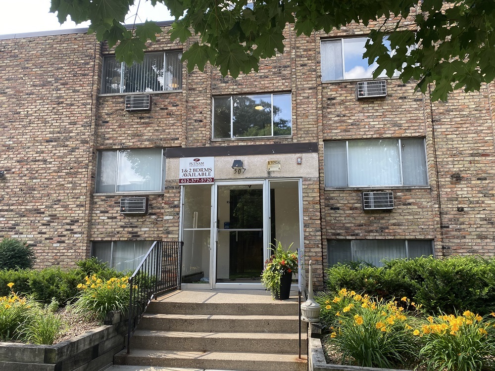 507 Ridgewood Ave, Minneapolis MN 55403 - 26 units: 0, 1 & 2 BRs