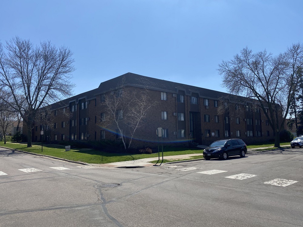 33 6th Ave N, Hopkins MN 55343 - 48 units: 1 & 2 BRs