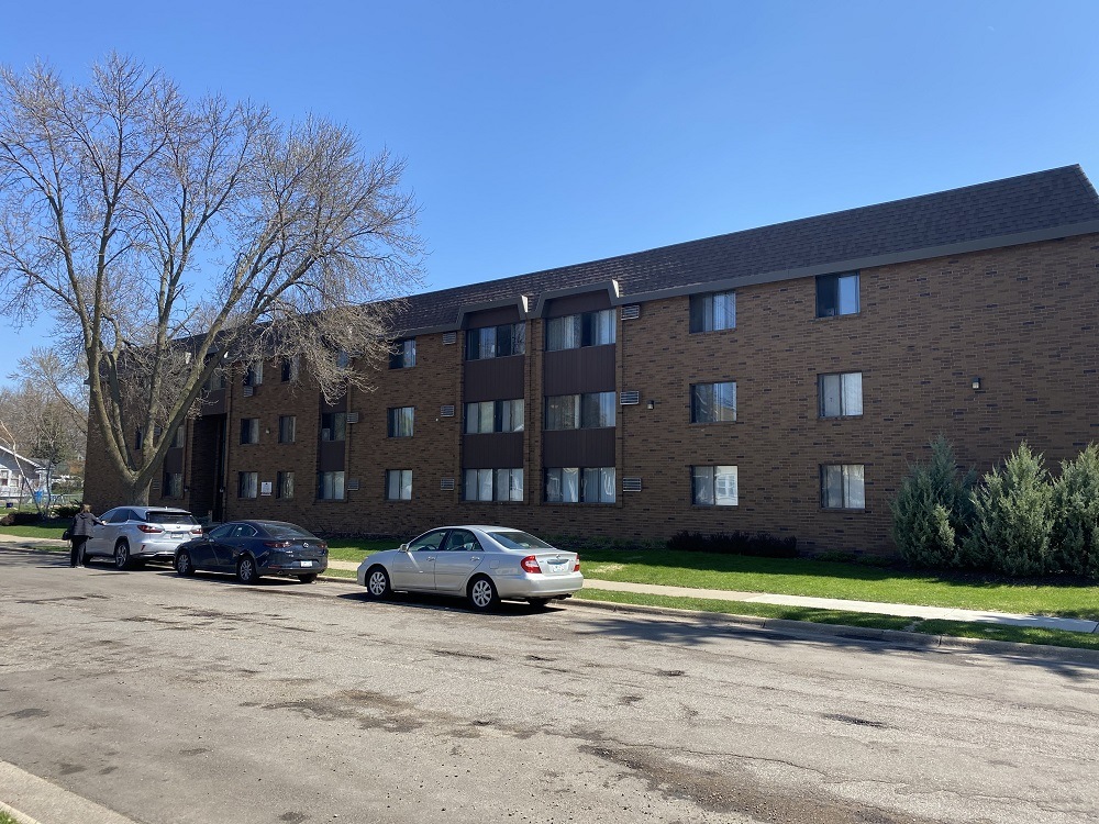 33 6th, Hopkins