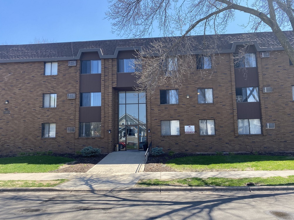 33 6th, Hopkins