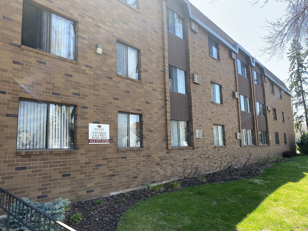 33 6th, Hopkins